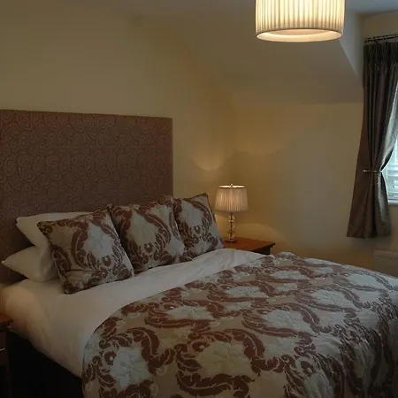 Self Catering Cottages *